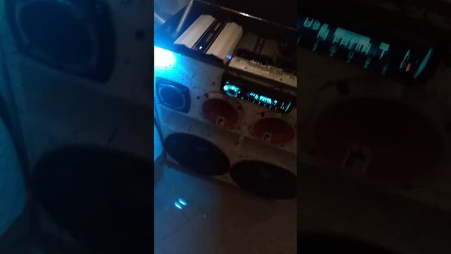CAIXA DO PISEIRO COM 2 ALTO-FALANTES SPYDER TS 350 RMS смотреть онлайн