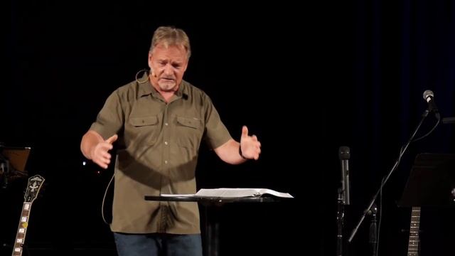 Couragous: The Priests Confront the King смотреть онлайн