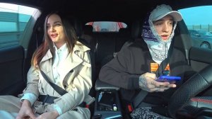 КРАСАВИЦА ПОВЕЛАСЬ НА УКРАШЕНИЯ И  ДОРОГИЕ ПОДАРКИ