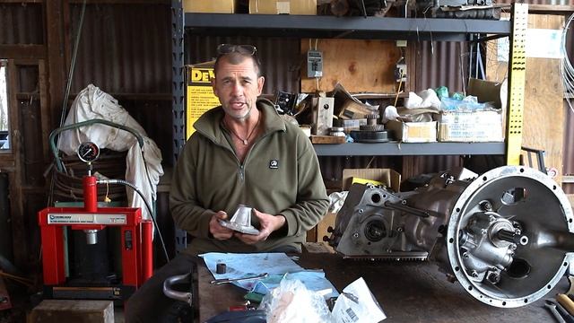Part 23; Transfer Box Overhaul_ Series 1 Land Rover Restoration смотреть онлайн