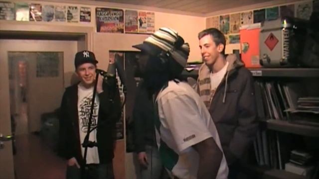 DJ Maco Feat. General Levy - Dubplate Medley (Mother F*cker Mix) смотреть онлайн