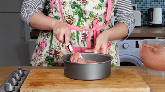 We made Google's official Android 11 Red Velvet Cake recipe! смотреть онлайн