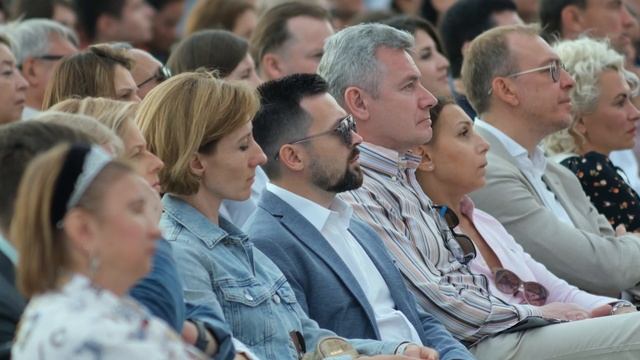 Президент фестиваля #ЛетоМузыкаМузей Максим Дунаевский приглашает вас! смотреть онлайн