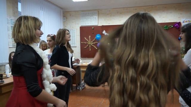 4сш-6а нов год смотреть онлайн