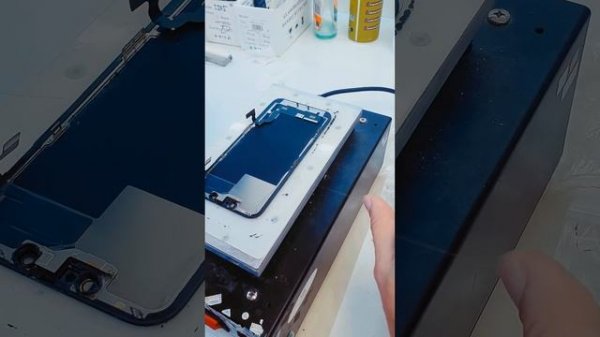 Замена стекла iPhone 13