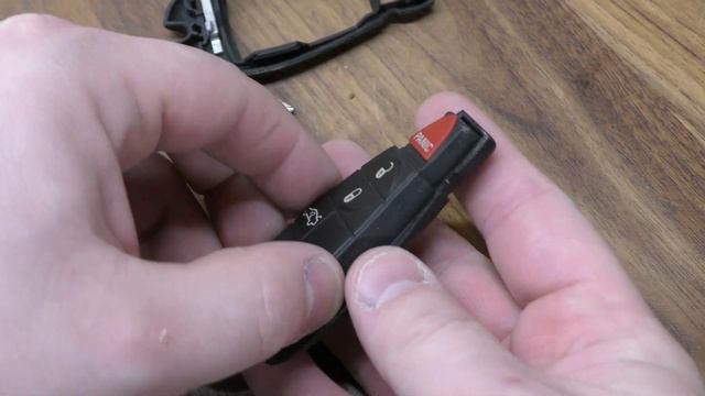 2008-2014 Dodge Charger / Challenger Key Fob Battery Replacement смотреть онлайн