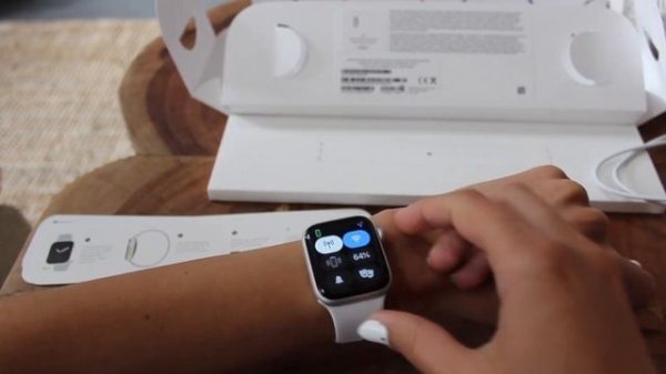 APPLE WATCH SE REVIEW 2021