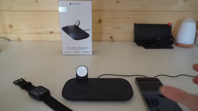 mophie 3-in-1 Wireless Charging Pad Review смотреть онлайн