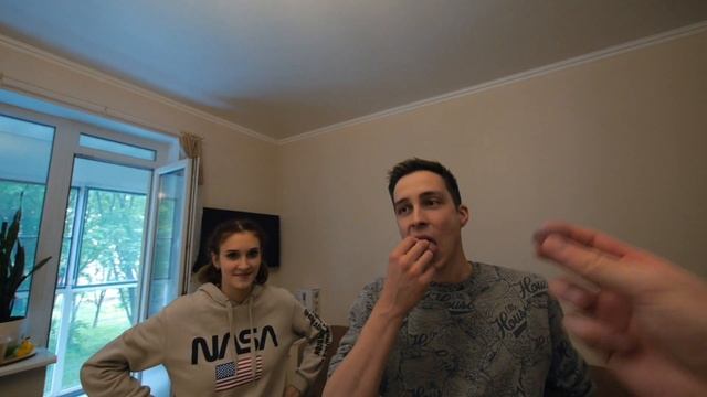 Я СЪЕМ ВСЕ, что ТЫ НАРИСУЕШЬ! ЧЕЛЛЕНДЖ смотреть онлайн