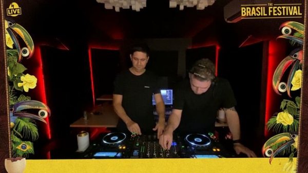 Set Plastic Robots @ The Brasil Festival by Dirtybird