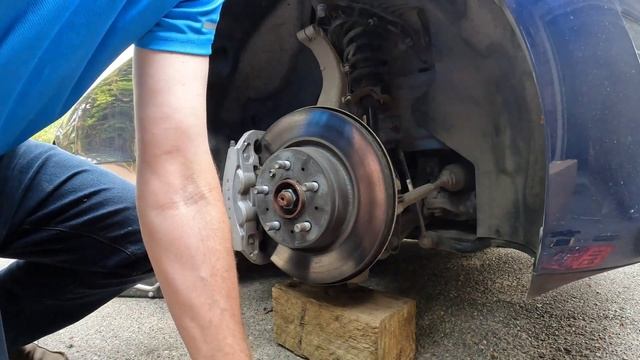 Tesla Model 3 (2020 AWD) Squeaky Control Arm Fix смотреть онлайн