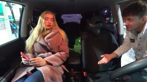 АЛКАШКА КИНУЛА ТАКСИСТА НА ДЕНЬГИ / РЕАКЦИЯ ЛЮДЕЙ