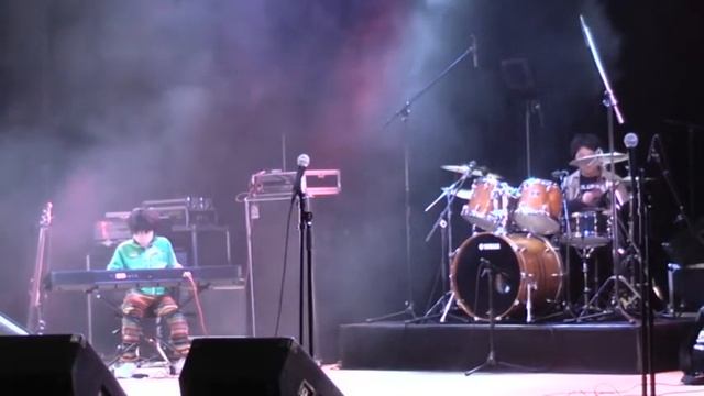 中学1年小学5年兄弟演奏 ピアノジャック兄弟Ⅸ　響奏ブラザーズ（Paradiso） смотреть онлайн