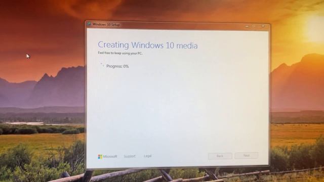 How To Upgrade Windows 7 to Windows 10 for Free смотреть онлайн