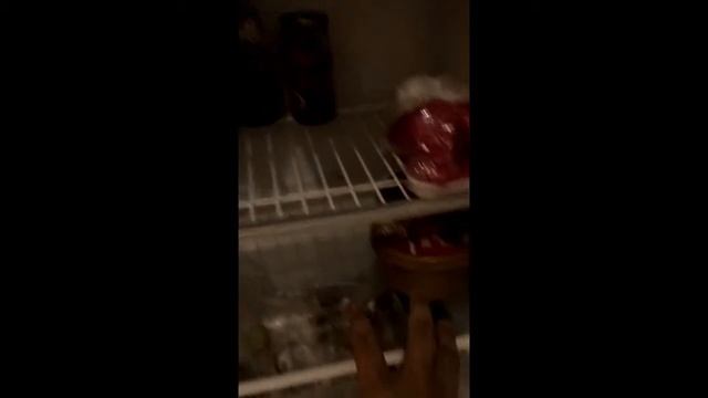 Apples And Fridge смотреть онлайн