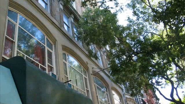 Big Apple Talk with a slideshow смотреть онлайн