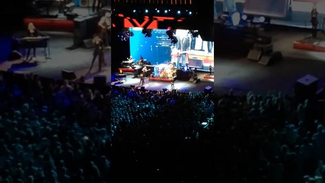 Go Your Own Way - Fleetwood Mac Live Nashville 3/18/15 смотреть онлайн