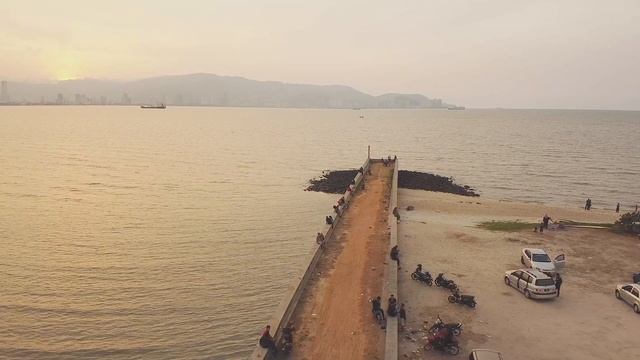 DJI Mavic Mini - PantaiBersih 4K смотреть онлайн
