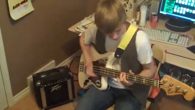 Dan on his NEW FENDER JAGUAR BASS!!! смотреть онлайн