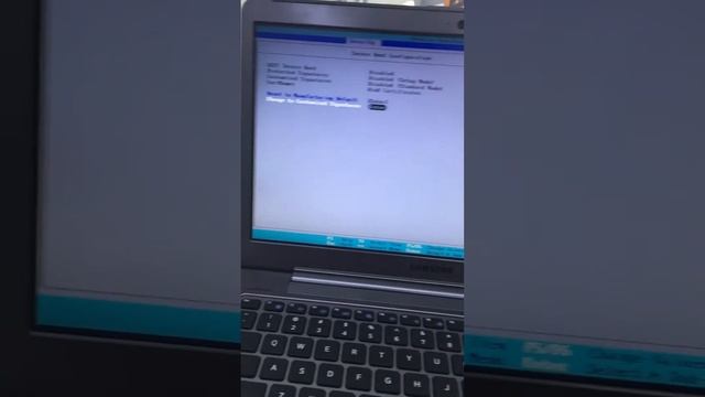 Samsung Laptop booteo смотреть онлайн