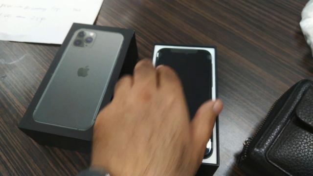iPhone 11pro Midnight Green смотреть онлайн
