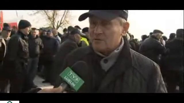 Polish apple farmers demand more help over Russian import ban смотреть онлайн