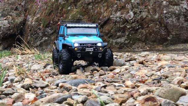 Traxxas TRX-4 | Defender | Rubicon JK | At The JangGak Waterfall смотреть онлайн