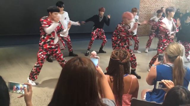 170625 NCT 127- 0 MILE @ APPLE STORE IN Williamsburg, Brooklyn, NY смотреть онлайн
