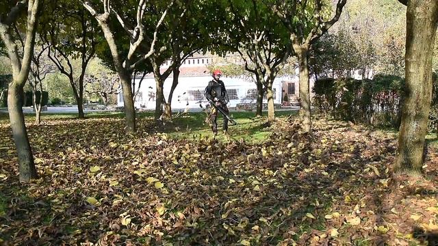 EB770 - IL PIù POTENTE DELLA CATEGORIA смотреть онлайн