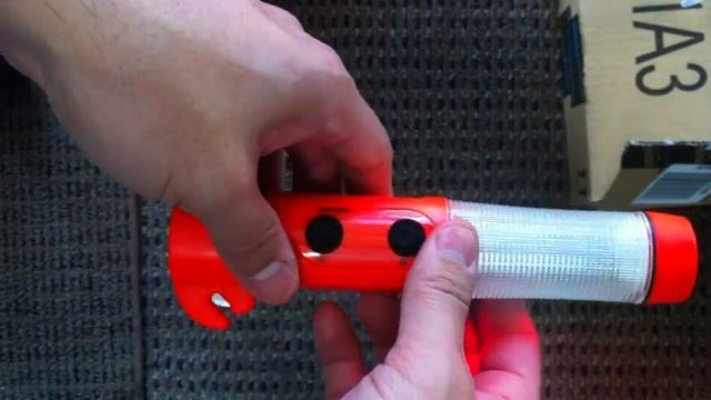 Auto Safety Tool (Review) with Window Breaker, Seat Belt Cutter, LED Flashlight, Emergency Beacon смотреть онлайн
