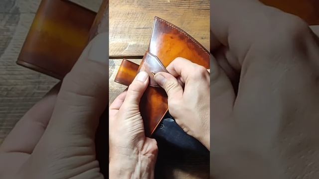 Чехол из кожи на топор. Leather case for an axe. смотреть онлайн