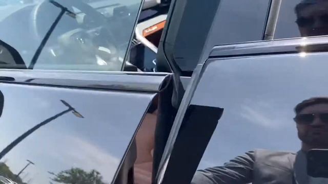 2020 Urus black on terra Asia 2+2 seating смотреть онлайн