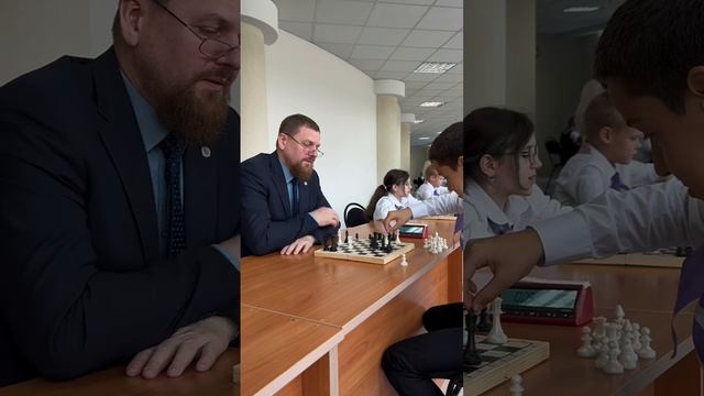 Новости «Шахматной столицы»: в школе №4 продолжаются турниры по быстрым шахматам! смотреть онлайн
