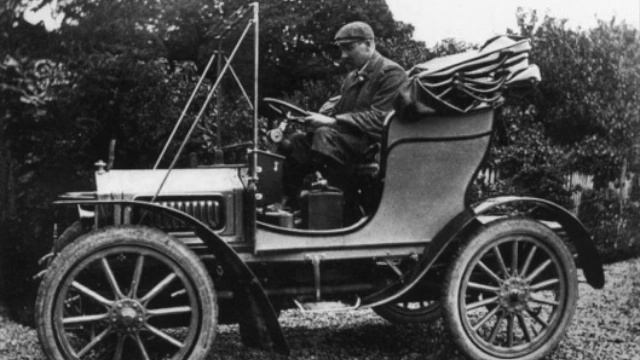 1904 Rolls-Royce 10 hp Two-Seater смотреть онлайн