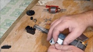 изменение направления вращения мотора бытовой швейной машины