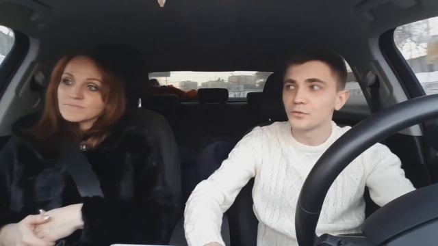 ТАКСИСТ ИЗДЕВАЕТСЯ НАД ПАССАЖИРКОЙ / PRANK