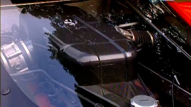 FERRARI ENZO vs MAC LAREN F1 смотреть онлайн