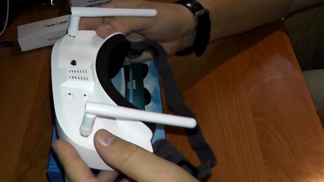 FPV Eachine EV100  Бюджетные FPV очки Eachine EV100