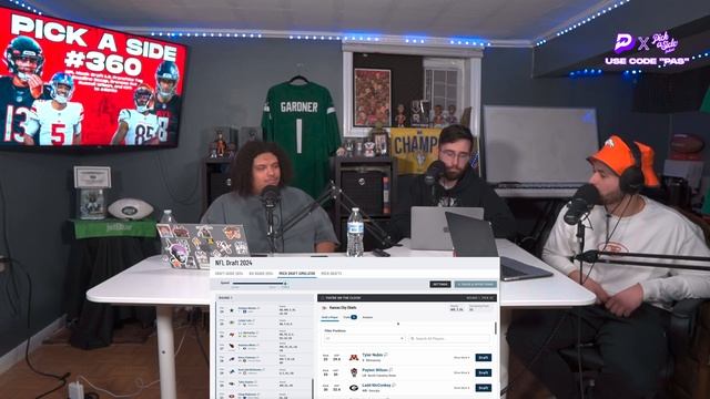 #360 NFL Mock Draft 1.0, Franchise Tag Deadline Recap, Broncos Cut Russell Wilson, and Kirk to ATL? смотреть онлайн