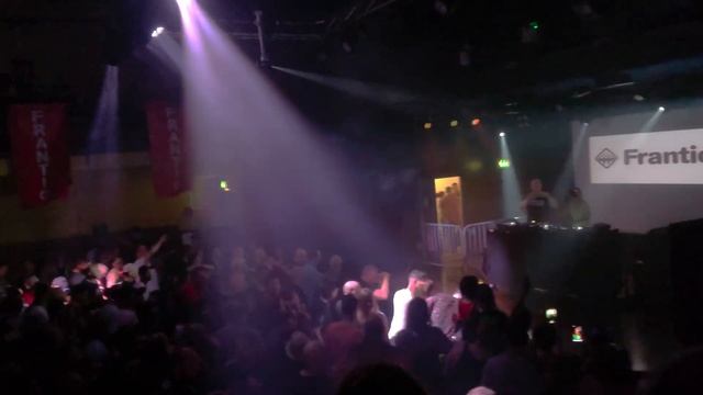 Lisa pin up at frantic 22nd birthday at scala London 31/08/2019 смотреть онлайн