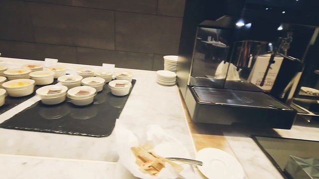 Qatar Airlines Al Mourjan Business Class Lounge, Doha Airport, Qatar Short glimpse #qatarairlines смотреть онлайн
