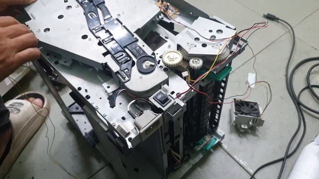 HƯỚNG DẪN SỬA MÁY IN CANON 3300 KO KÉO ĐƯỢC GIẤY DO HỎNG TRỤC CUỘN GIẤY смотреть онлайн