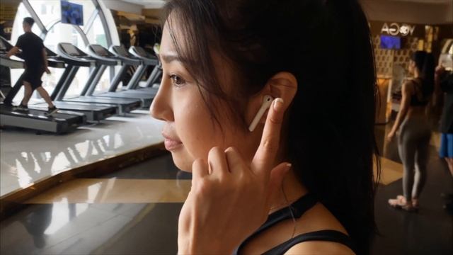 AirPods Pro vs AirPods 1 Workout Review: 2020 In-Depth Comparison смотреть онлайн