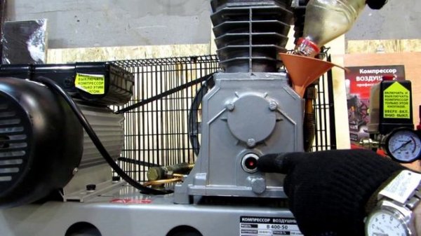 Масляный поршневой компрессор QUATTRO ELEMENTI