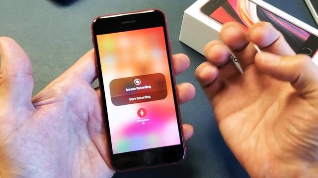 Apple SE 2 (2020): How to Enable & Use Screen Recorder + Mic смотреть онлайн