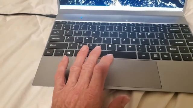 Lsxvern AcoBook X5 Laptop Computer PC Review, Good quality, solid and doesnt feel cheap, great pict смотреть онлайн
