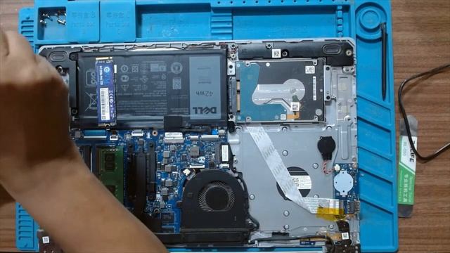 How to install NVMe SSD in Dell Inspiron 5570 to boost performance. смотреть онлайн