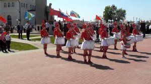 р.п. Хохольский. ДЕНЬ ПОБЕДЫ. Барабанщицы. "Катюша"