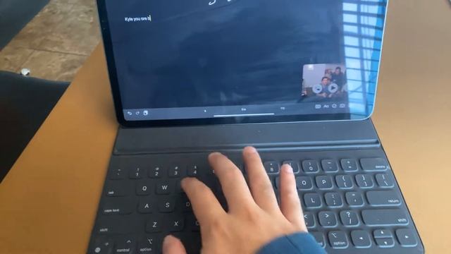 iPad Pro 256GB w Keyboard and Apple Pencil 2 смотреть онлайн