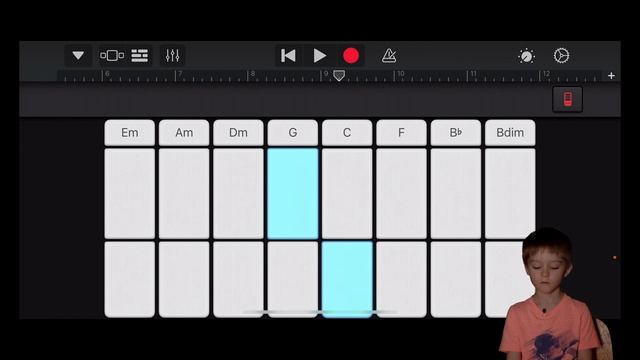 Играем в Garage Band смотреть онлайн